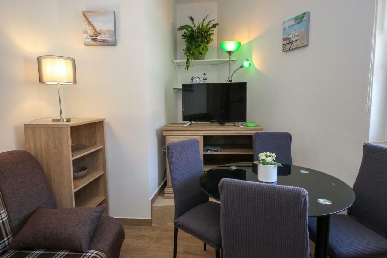 Apartment Polic 시베니크 외부 사진